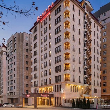 Hotel Ramada By Wyndham Bishkek Centre Zewnętrze zdjęcie