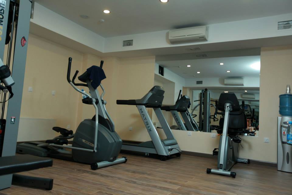 Hotel Ramada By Wyndham Bishkek Centre Zewnętrze zdjęcie