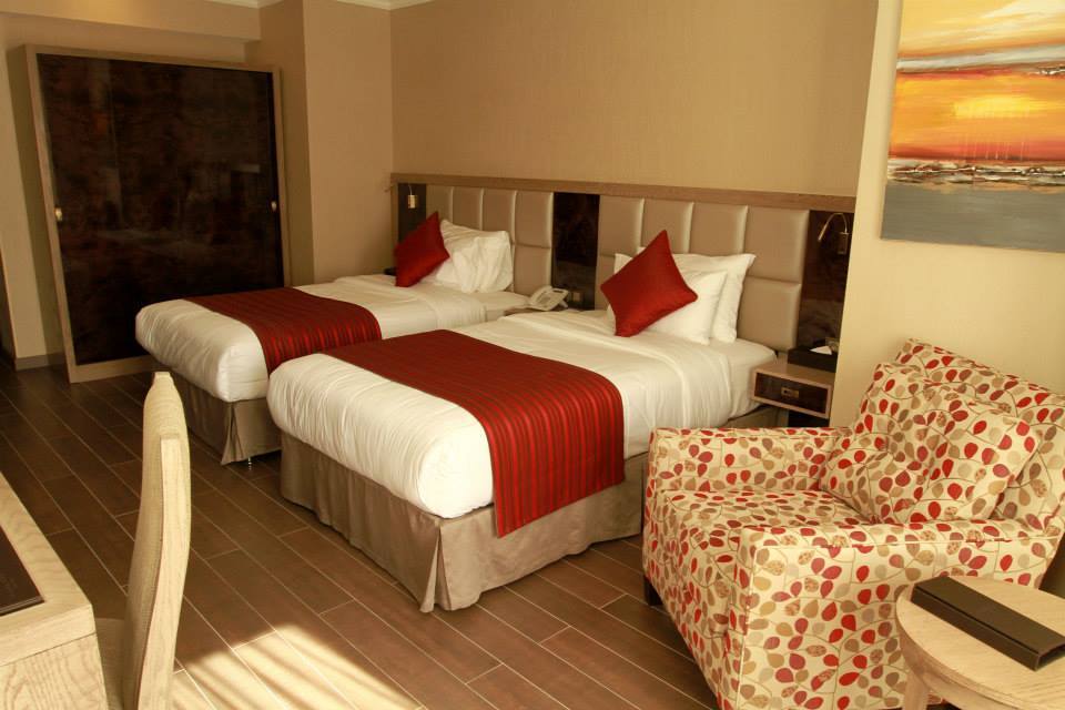 Hotel Ramada By Wyndham Bishkek Centre Zewnętrze zdjęcie