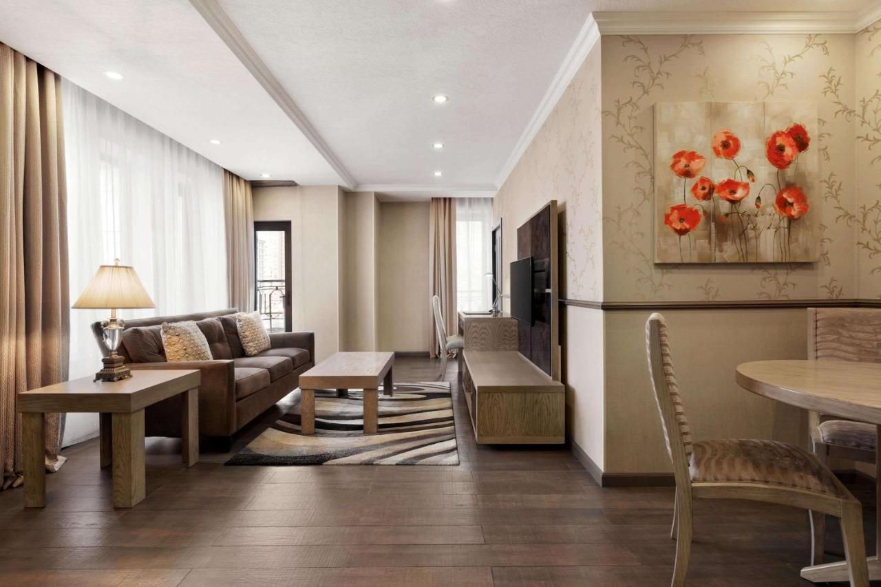 Hotel Ramada By Wyndham Bishkek Centre Zewnętrze zdjęcie