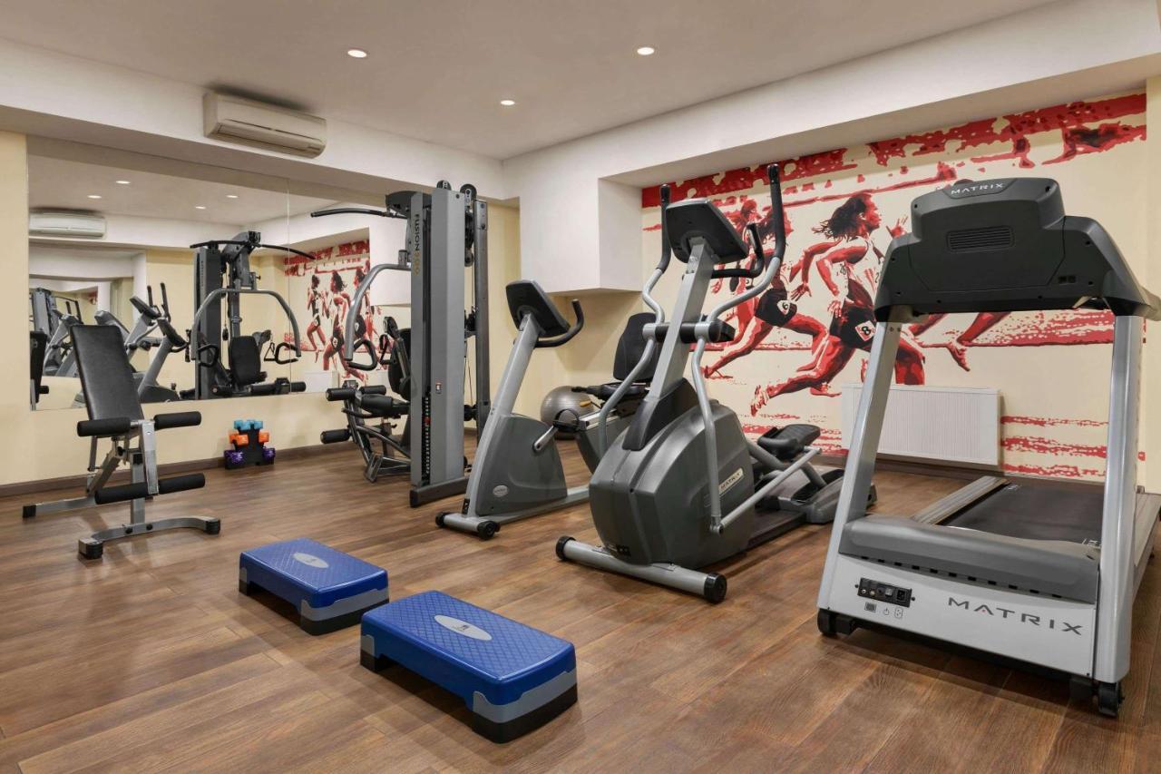 Hotel Ramada By Wyndham Bishkek Centre Zewnętrze zdjęcie
